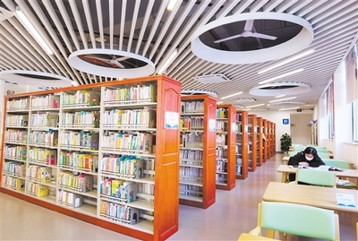 改擴建后對外試運行 江門市圖書館“顏”“智”大增